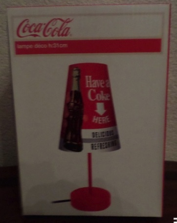 09054-1 € 29,50 coca cola lampje 31 cm hoog.jpeg